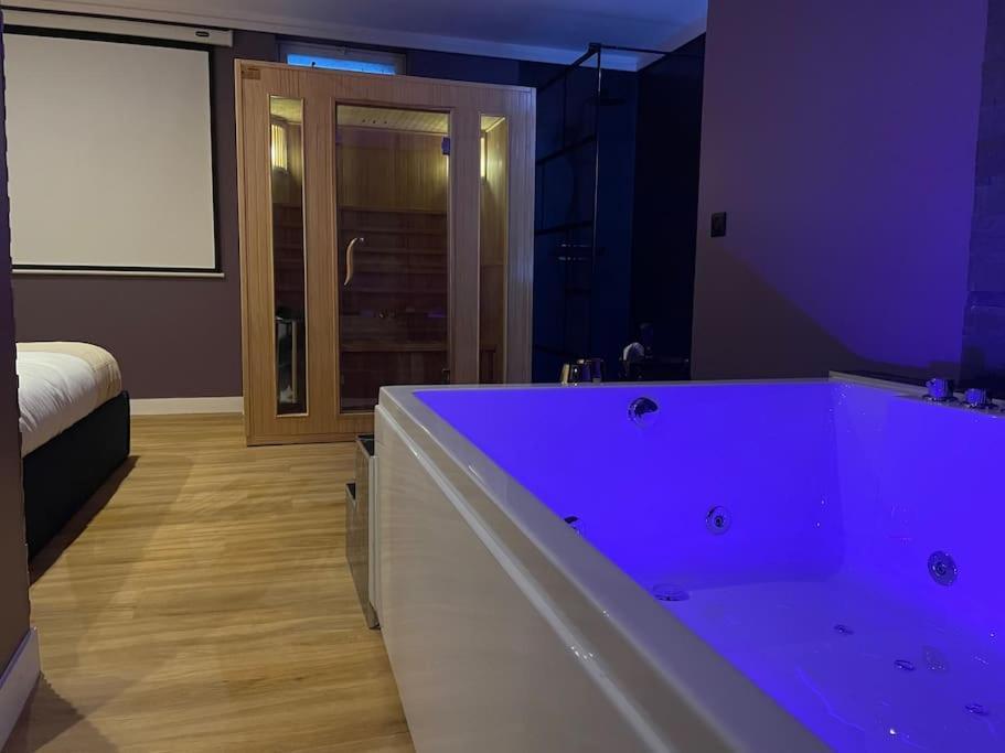 Le Cocon Des Granges - Suite Sauna Jaccuzi Spa Bonnieres-sur-Seine Exterior foto